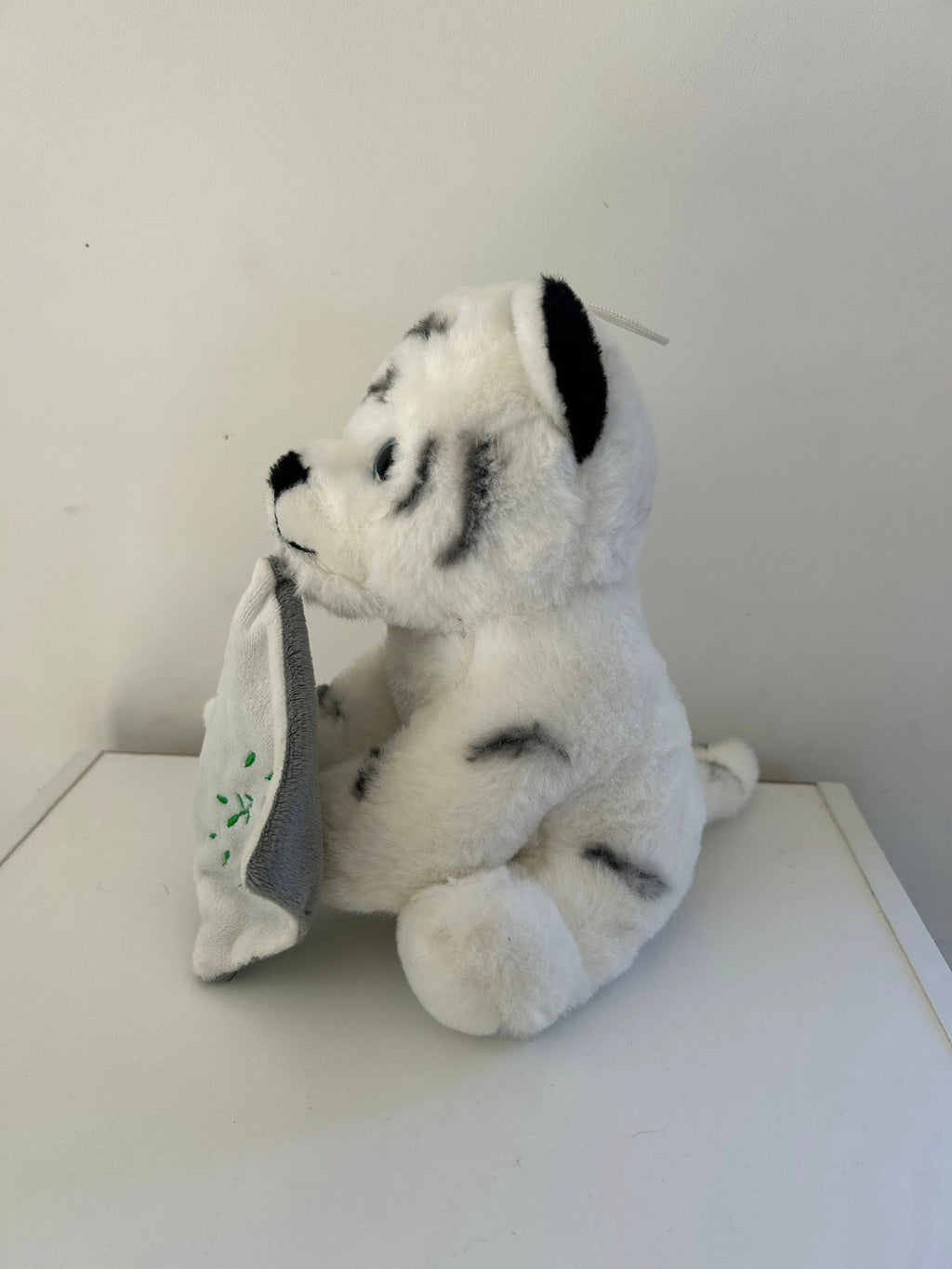 Peluche tigre blanc