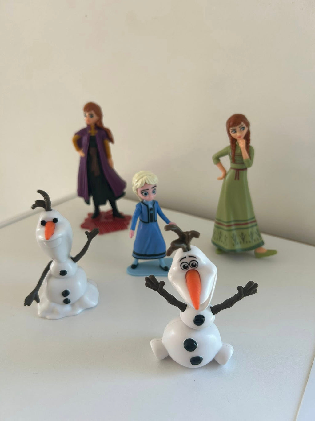Lot de figurine La Reine des Neiges