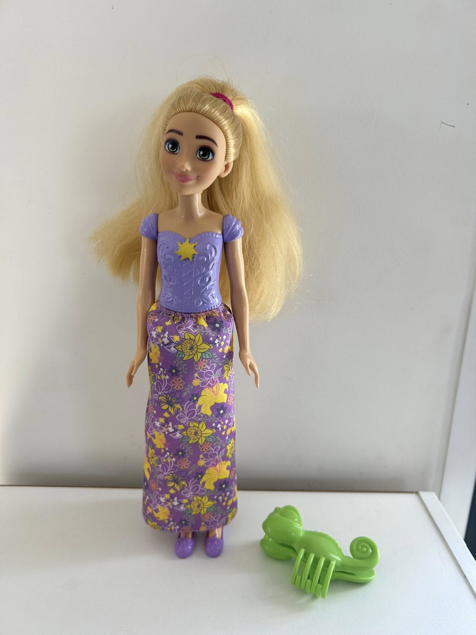 Poupée Raiponce avec pince à cheveux Pascal