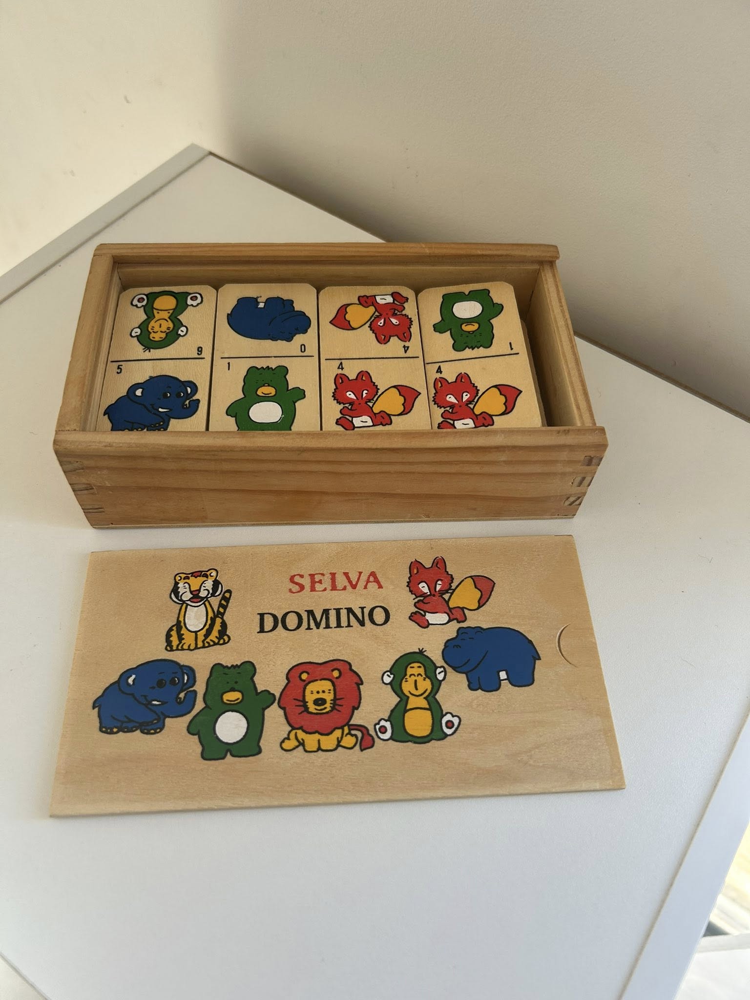 Dominos en bois - chiffres et animaux